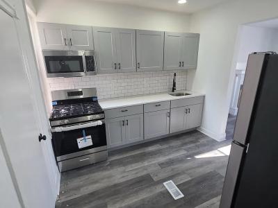 2beds 1bath - Thumbnail 2