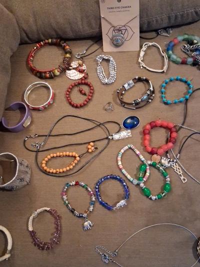 vintage jewelry necklaces and bracelets - Thumbnail 9