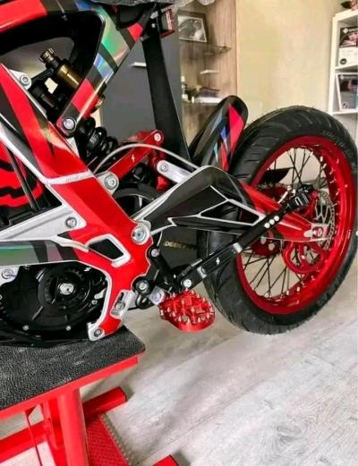 Talaria Surron E bike - Thumbnail 3