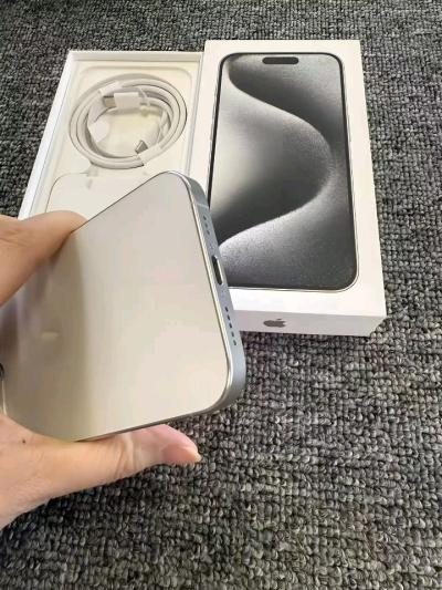 Apple iPhone 15 Pro Max  256GB  Natural Titanium Unlocked - Thumbnail 4