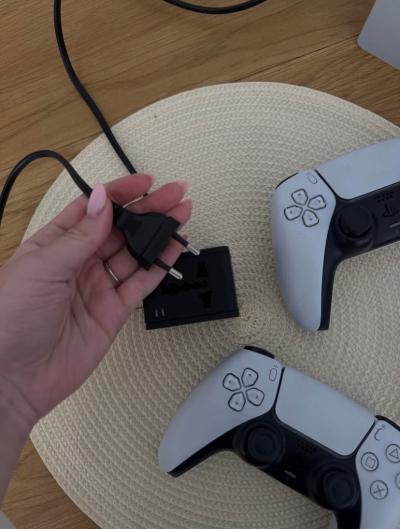 PlayStation5 console - Thumbnail 2