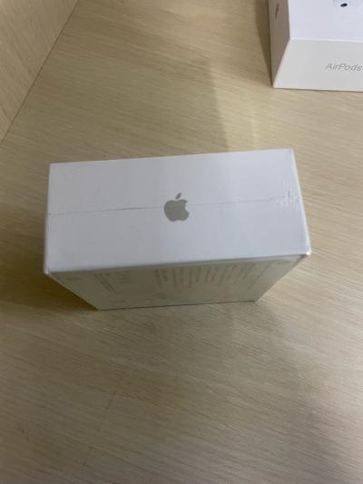 Apple AirPods Pro 2nd Gen with MagSafe - Thumbnail 5