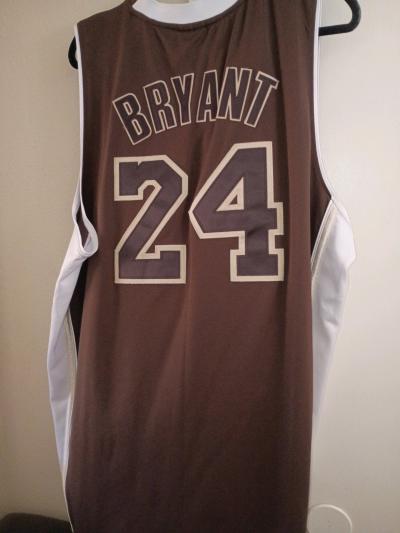 Lakers 24 jersey player Kobe Bryant