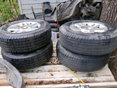 rims with tires came off ford f150 2011 - Thumbnail 3