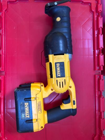 DEWALT 36v Sawzall battery and charger