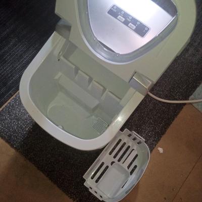 Frigidaire countertop ice maker - Thumbnail 2