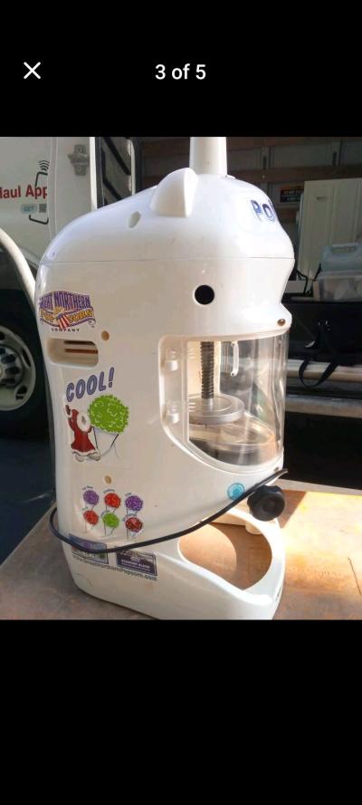 Polar Pal Delicious  Ice Drink maker