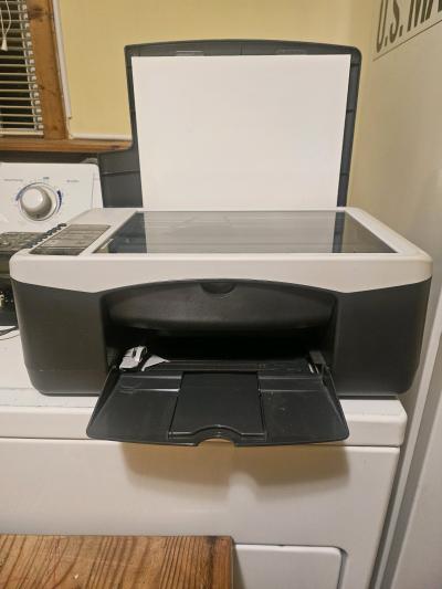 HP Deskjet F2110 printer and scanner