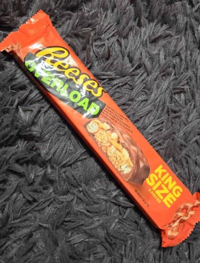 Chocolate Pretzel Snacks - Thumbnail 6