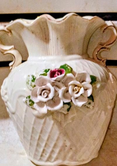 Glass Wall Hanging Vase with Roses on the front