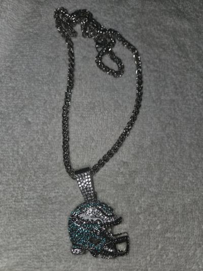 Eagles Vintage Pendant and Chain - Thumbnail 3