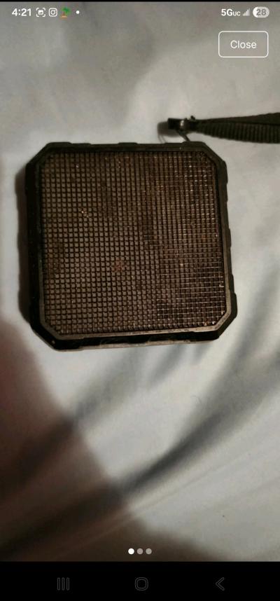 Brookstone speaker