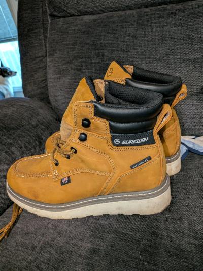 Sureway Size 11 mens waterproof boots - Thumbnail 1