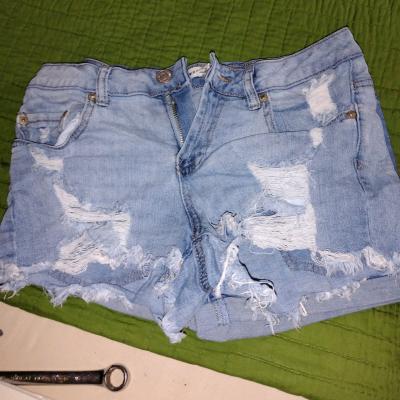 size six daisy dukes rue21 brand - Thumbnail 2