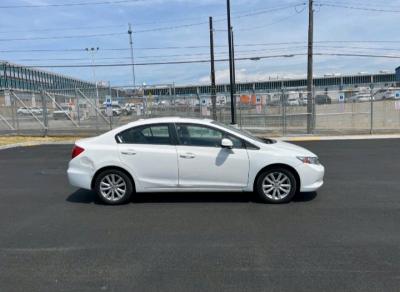 2012 Honda c - Thumbnail 3