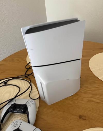 PlayStation5 console - Thumbnail 9