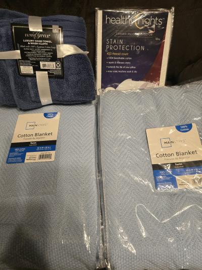 Luxury Towels and Cotton Blankets Set - Thumbnail 2