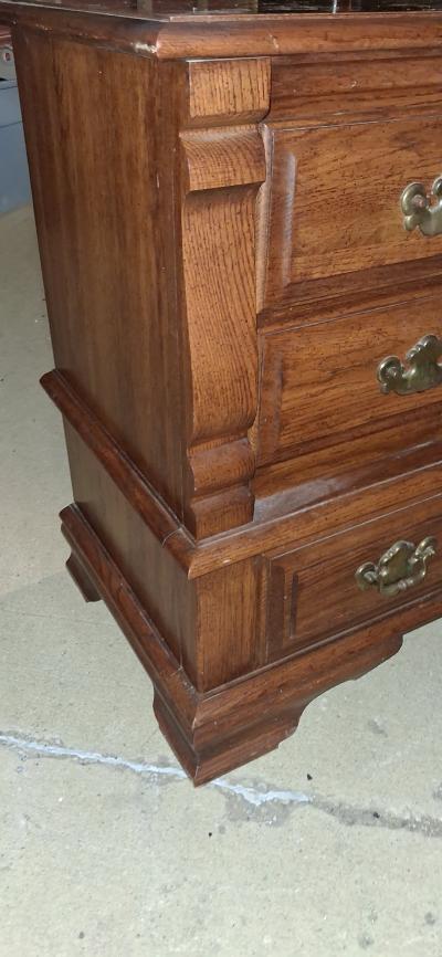 Gorgeous Vintage Dixie Oak 3 piece Dresser set - Thumbnail 10