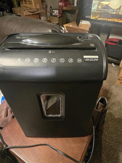 PenGear 6Sheet High Security MicroCut Shredder with Box - Thumbnail 4