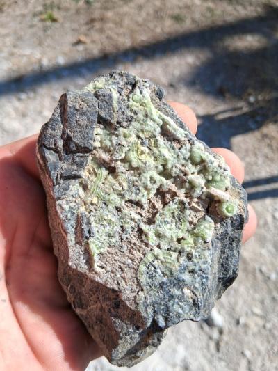 raw green waveillite display from Arkansas - Thumbnail 2