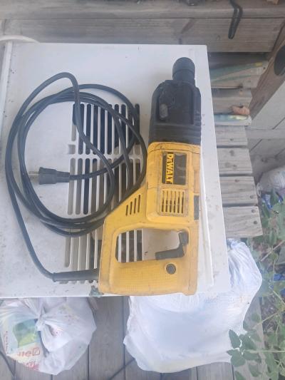 Dewalt roto hammer