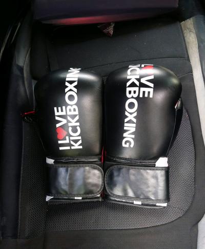 BRAND NEW Century ILKB 12oz14oz16oz Boxing Glove FREE wraps - Thumbnail 6