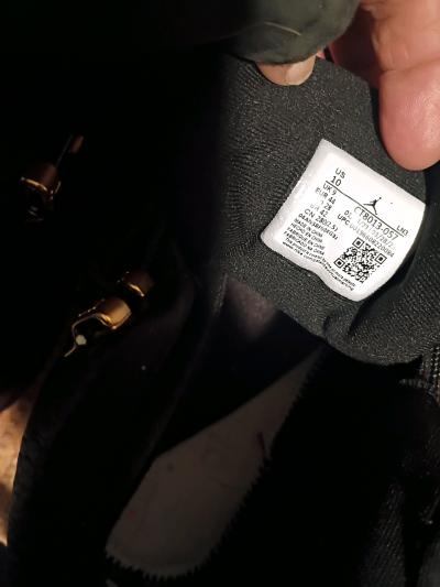 Jordans size 10 excellent condition - Thumbnail 7