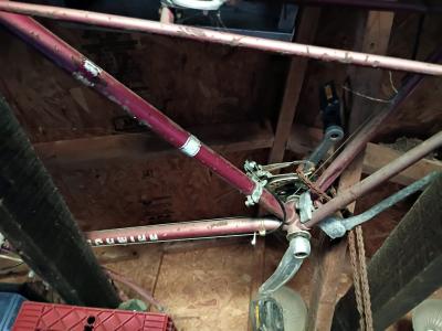 A Vintage Body and Chain Schwinn Bike