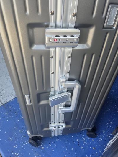 LUGGAGE - Thumbnail 8