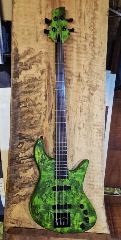 Bass guitar J&A Fodera just 450