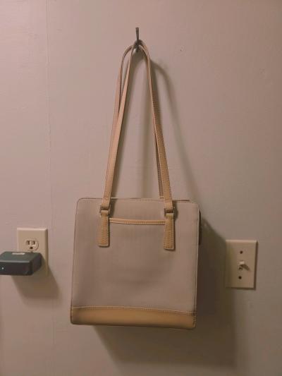 Liz Claiborne tan and beige shoulder bag - Thumbnail 2