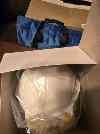 Medline N95 Respirator Masks  Box of 20 Brand New - Thumbnail 3