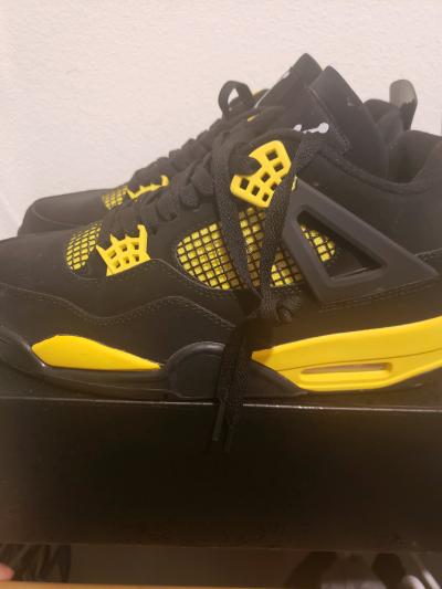 Jordan 4 Retro  Thunder men size 10 - Thumbnail 3