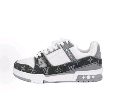 Looking for bulk buyers for shoes Contac - Thumbnail 6