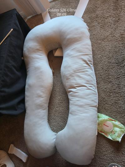 unused pregnancy pillow