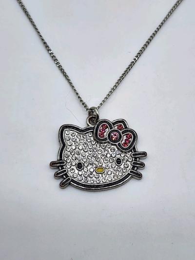 hello kitty charm necklace