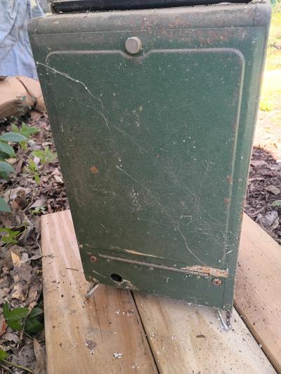 A Green Coleman Propane Heater - Thumbnail 3