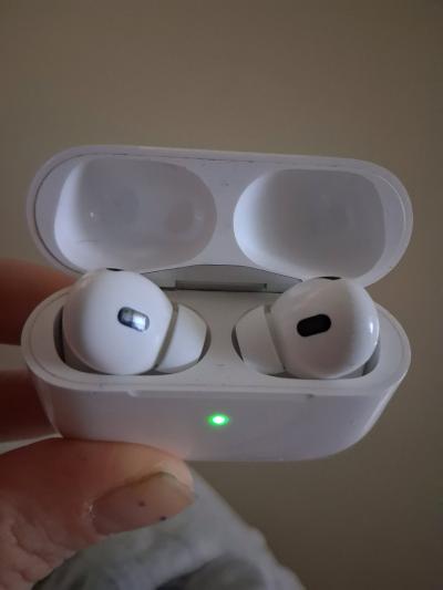 air pod 3 pro gently used