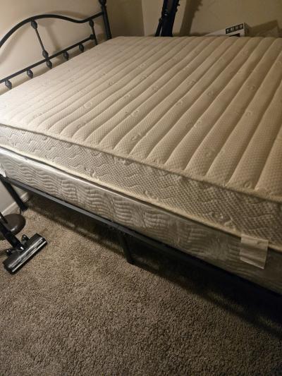 Brand new fullsize bed