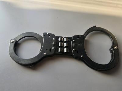 Smith  Wesson Model 300 Black Hinged Handcuffs  PreOwned No - Thumbnail 2