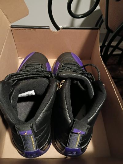 Jordans size 10 excellent condition - Thumbnail 4