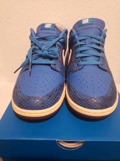 Nike dunk low Undefeated  blue men size 12