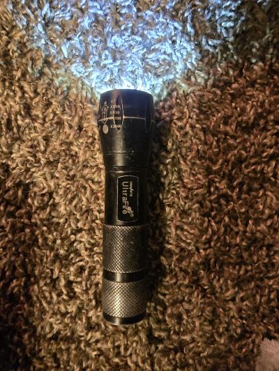 Bundle of 5 Flashlights  UV Blacklights  Working Condition - Thumbnail 8