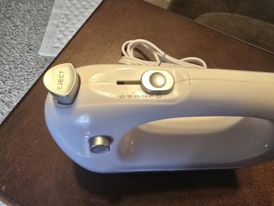 Selling a Lilpartner 5speed electric hand mixer Model CX6661 - Thumbnail 5