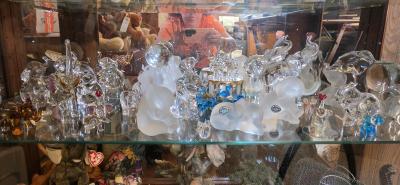 Collection of Elephants - Thumbnail 3
