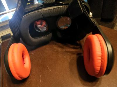 Hype IFX VR Headset with Builtin Headphones for Smartphones - Thumbnail 5