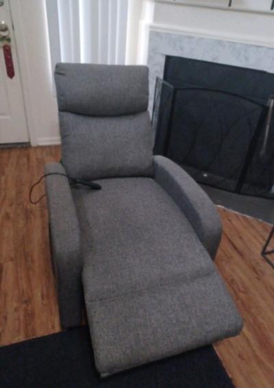 Self Reclining Massaging Chair - Thumbnail 2