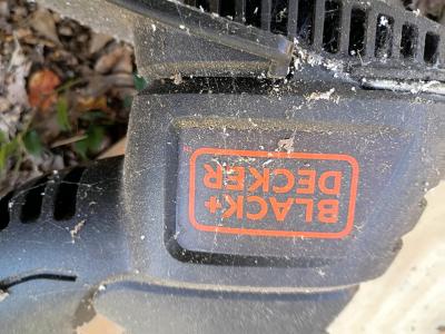 A Black and Decker Weed Eater - Thumbnail 2