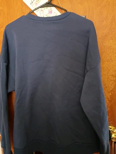 i am selling this sweater size 2x - Thumbnail 3
