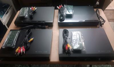 PHILIPS DVD PLAYER W REMOTE CONTROL - Thumbnail 3
